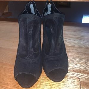 Guess heels
